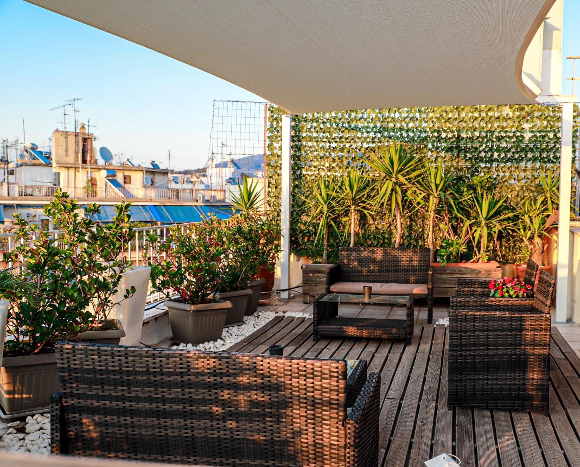 Renovated Apartment With Roof Garden Access, 15 M Walk To Acropolis Athens Exterior photo